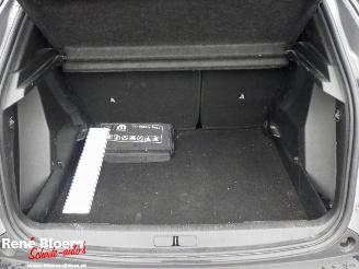 Peugeot 2008 1.2 PureTech Active Pack 5drs picture 15