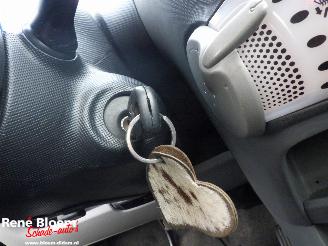 Peugeot 107 1.0-12V XR 5drs Airco picture 15