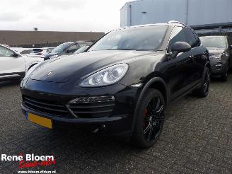 krockskadad bil auto Porsche Cayenne 4.8 S 400pk Aut 2010/5