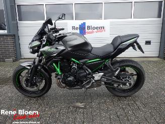 krockskadad bil motor Kawasaki Z 650  2024/5