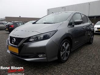 Vaurioauto  passenger cars Nissan Leaf N-connecta 40kWh Automaat 2018/10