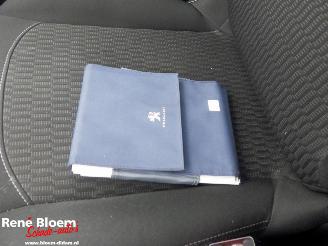 Peugeot 208 1.2 PureTech Active picture 24