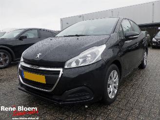 krockskadad bil auto Peugeot 208 1.2 PureTech Active 2018/8