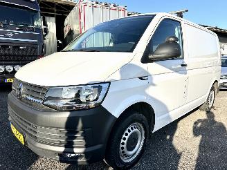Volkswagen Transporter 2.0 TDI 102pk euro.6 L1/H1 Comfortline - nap - navi - pdc - airco - cruise control - licht + regensensor picture 2