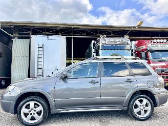 uszkodzony samochody osobowe Mitsubishi Outlander 2.0 Turbo 201pk 4WD - uniek - 2x schuifdak - airco - leer + alcantara + stoelverw - privacy glass - rijdbaar 2005/3