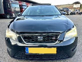 Seat Leon Gereserveerd 1.4 TSI 140pk 6-bak FR Bus 5drs - pano - nap - vaste prijs - navi - half leer - stoelverw - sportonderstel - 18 inch lmv picture 3