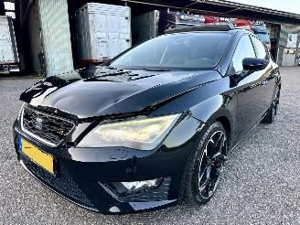 Seat Leon 1.4 TSI 140pk 6-bak FR Bus 5drs - pano - nap - vaste prijs - navi - half leer - stoelverw - sportonderstel - 18 inch lmv picture 2