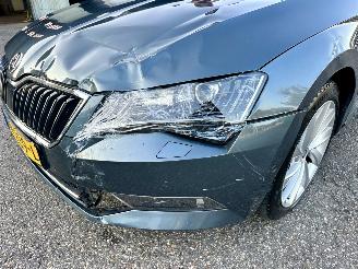 Skoda Superb Gereserveerd 1.6 TDI 120pk dsg aut + f1 Style Bus - pano - nap - xenon - rest bpm 1300 - keyless - front + side + line assist - elektr klep picture 10