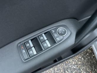 Renault Captur Gereserveerd 1.0 TCe Turbo 101pk Intens - nap - navi - camera - pdc v+a - keyless - virtual - front + line assist - sfeerverl picture 35