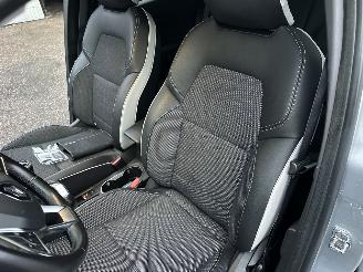 Renault Captur Gereserveerd 1.0 TCe Turbo 101pk Intens - nap - navi - camera - pdc v+a - keyless - virtual - front + line assist - sfeerverl picture 19