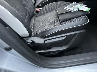Renault Captur Gereserveerd 1.0 TCe Turbo 101pk Intens - nap - navi - camera - pdc v+a - keyless - virtual - front + line assist - sfeerverl picture 64
