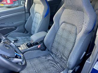 Volkswagen Golf GTE 1.4T 225pk aut + f1 Plug-in hybr - pano - hud - virtual - keyless - stoel + stuurverw - iq - pdc v+a - sfeerverlichting picture 16