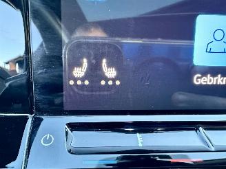 Volkswagen Golf GTE 1.4T 225pk aut + f1 Plug-in hybr - pano - hud - virtual - keyless - stoel + stuurverw - iq - pdc v+a - sfeerverlichting picture 25