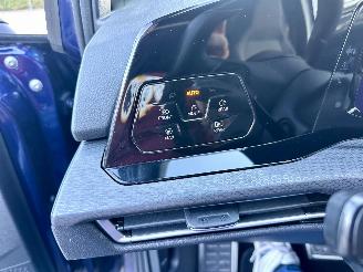 Volkswagen Golf GTE 1.4T 225pk aut + f1 Plug-in hybr - pano - hud - virtual - keyless - stoel + stuurverw - iq - pdc v+a - sfeerverlichting picture 62