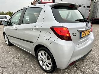 Toyota Yaris Gereserveerd 1.5 Hybrid 89pk automaat 5drs - nap - camera - clima - cruise - keyless entry + start - 2e eig - licht + regens picture 7