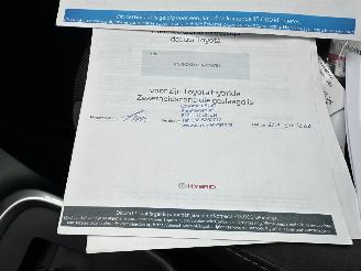 Toyota Yaris Gereserveerd 1.5 Hybrid 89pk automaat 5drs - nap - camera - clima - cruise - keyless entry + start - 2e eig - licht + regens picture 31
