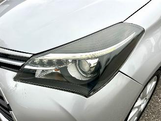 Toyota Yaris Gereserveerd 1.5 Hybrid 89pk automaat 5drs - nap - camera - clima - cruise - keyless entry + start - 2e eig - licht + regens picture 104