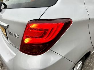 Toyota Yaris Gereserveerd 1.5 Hybrid 89pk automaat 5drs - nap - camera - clima - cruise - keyless entry + start - 2e eig - licht + regens picture 88