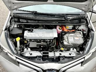 Toyota Yaris Gereserveerd 1.5 Hybrid 89pk automaat 5drs - nap - camera - clima - cruise - keyless entry + start - 2e eig - licht + regens picture 70