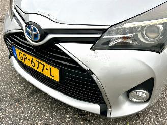 Toyota Yaris Gereserveerd 1.5 Hybrid 89pk automaat 5drs - nap - camera - clima - cruise - keyless entry + start - 2e eig - licht + regens picture 91