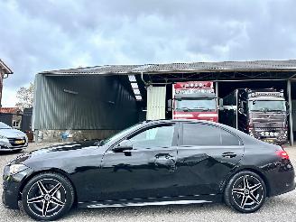 Vaurioauto  passenger cars Mercedes C-klasse 200 Launch Ed.AMG 218pk 9-traps aut + f1 - nap - navi - 2022/1