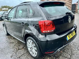 Volkswagen Polo 1.2 TSI 105pk 6-bak Highline 5drs - pano - airco - cruise - pdc - lmv - 4x elektr ramen - alcantara picture 6