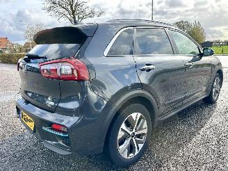 Kia e-Niro 64kWh 204pk aut + F1 Exe.Line - nap - stoelvent - stoelv v+a - stuurverw - front + line + side assist - leer picture 5