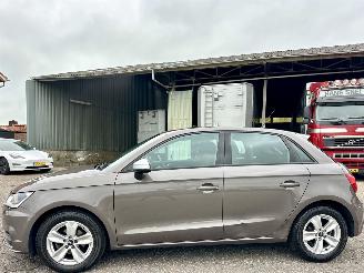 Coche accidentado Audi A1 Sportback 1.0 TFSI 95pk Design Prol.Pl 5drs - 68dkm - navi - pdc - stoelverw - bearlock - clima - cruise 2015/11