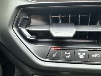 BMW 1-serie 118D 2.0 150pk 8-traps aut + f1 M-Sport - pano - front + line + side + park assist - sfeerverl - keyless - virtual picture 23