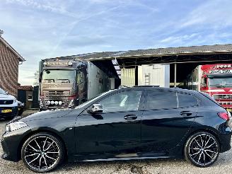 Schadeauto BMW 1-serie 118D 2.0 150pk 8-traps aut + f1 M-Sport - pano - front + line + side + park assist - sfeerverl - keyless - virtual 2021/1