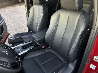 Mitsubishi Eclipse Cross 2.4 PHEV Plug-In Hybrid AWD Instyle - nap - pano - hud - leer - stuur + stoelverw v+a - 360cam - front + line + side assist picture 14