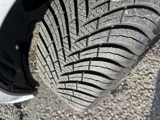 Volkswagen Polo 1.0 TSI 95pk Life 5drs - 76dkm nap - front + line assist - acc - pdc v+a - airco - cruise contr - lmv picture 79