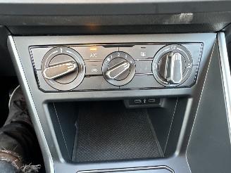 Volkswagen Polo 1.0 TSI 95pk Life 5drs - 76dkm nap - front + line assist - acc - pdc v+a - airco - cruise contr - lmv picture 42