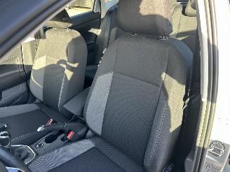 Volkswagen Polo 1.0 TSI 95pk Life 5drs - 76dkm nap - front + line assist - acc - pdc v+a - airco - cruise contr - lmv picture 46