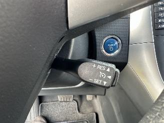 Toyota Auris 1.8 Full Hybrid 123pk aut Executive - nap - navi - camera - keyless entry + start - lmv + 4x goede banden picture 51