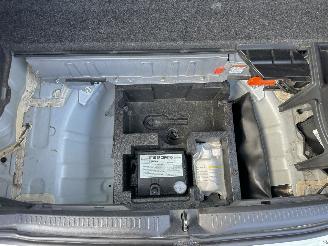 Toyota Auris 1.8 Full Hybrid 123pk aut Executive - nap - navi - camera - keyless entry + start - lmv + 4x goede banden picture 10