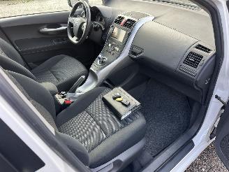 Toyota Auris 1.8 Full Hybrid 123pk aut Executive - nap - navi - camera - keyless entry + start - lmv + 4x goede banden picture 19