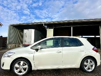 Auto incidentate Toyota Auris 1.8 Full Hybrid 123pk aut Executive 2011/1