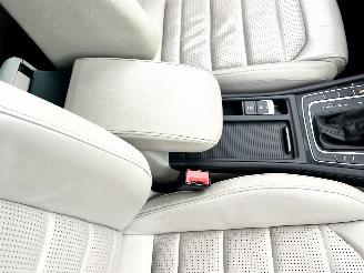 Volkswagen e-Golf 7.5 aut Highl - nap - virtual - keyless - leer - stoelverw - sfeerverl - cam - front + line + side assist picture 50