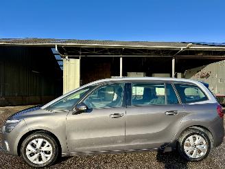  Citroën C4 Spacetourer 1.2T 131pk aut + f1 Bus 7-pers - nap - navi - virtual - line assist - keyless entry + start - pdc 2019/3