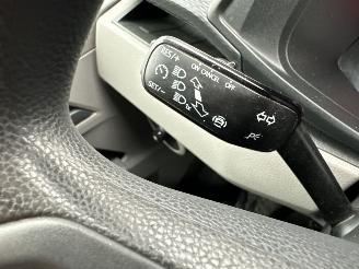 Volkswagen Transporter 2.0 TDI 150pk 6-bak Lang 3pers - 2x schuifdeur - nap - camera - navi - airco - cruise - pdc - trekh - facelift picture 18