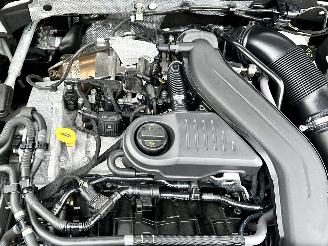 Volkswagen T-Roc 1.5 TSI 150pk 7-Traps aut Life - 7dkm nap - navi - cam - virtual - front + line + park assist - keyless picture 68