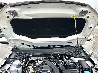 Volkswagen T-Roc 1.5 TSI 150pk 7-Traps aut Life - 7dkm nap - navi - cam - virtual - front + line + park assist - keyless picture 71