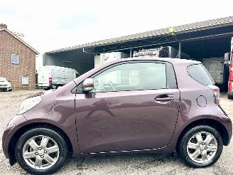 Damaged car Toyota iQ 1.0 VVTi Aspiration 2010/4