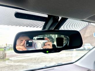 Toyota iQ 1.0 VVTi 68pk automaat Aspiration - 44dkm nap - navi - clima - keyless entry + start - lmv - pdc picture 18