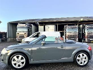 Schadeauto Audi TT Roadster 1.8 5V Turbo quattro 2001/5