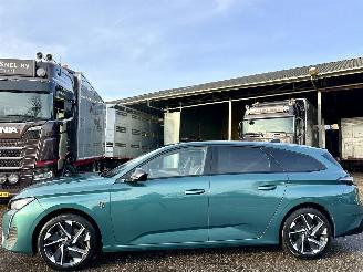 Auto incidentate Peugeot 308 1.2 Turbo 131pk 6-bak Allure Pack Bus - 58dkm nap - 2023/1