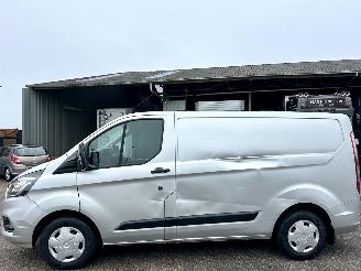 škoda dodávky Ford Transit Custom gereserveerd 2.0 TDCI 105pk 6-bak euro.6 trend - nap - 1e eig - airco - camera - cruise - stoelverw - pdc - trekh 2018/12
