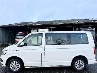 Schadeauto Volkswagen Transporter Kombi 2.0 TDI L1/H1 2019/3