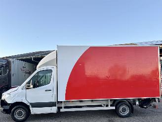 skadebil bedrijf Mercedes Sprinter Laadbak 315 2.0 CDI 150pk aut + f1 L3 bakwagen + hollandia laadklep elektr - nap - clima - camera 2022/12